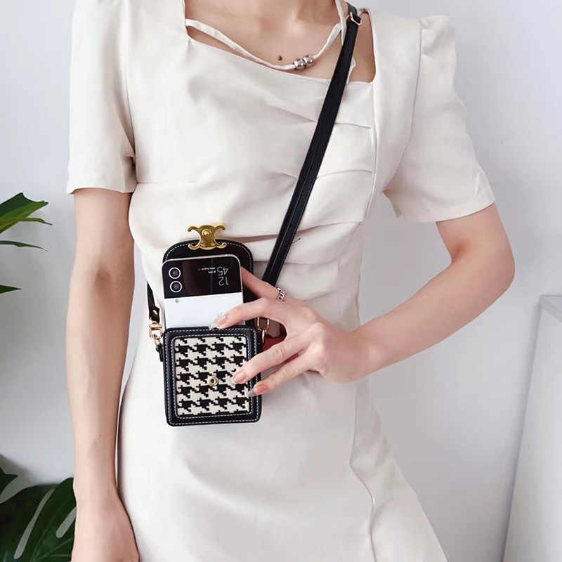 Vintage Arc de Triomphe Small Mobile Phone Bag