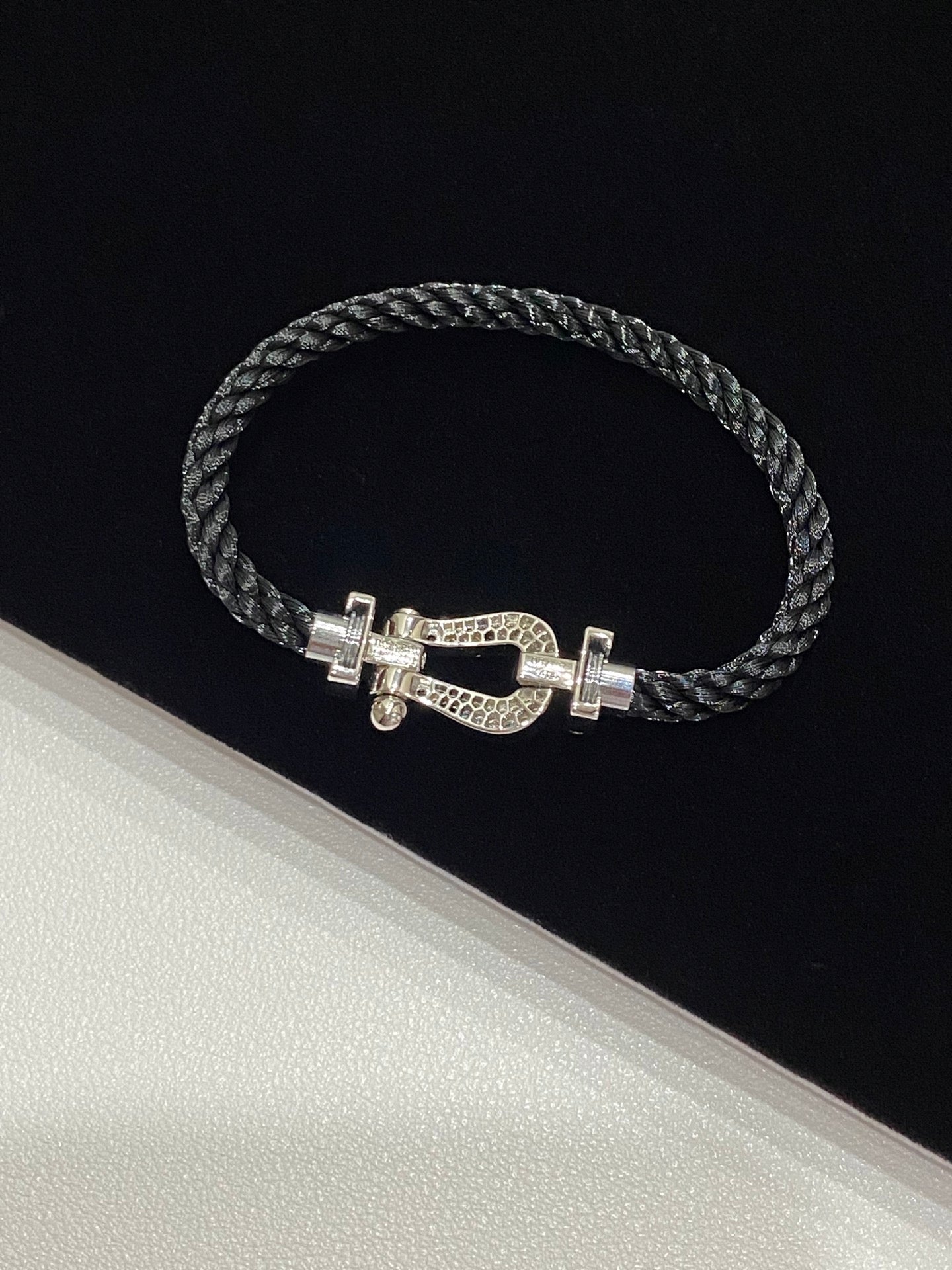 Full diamond U-shaped buckle gradient color couple bracelet