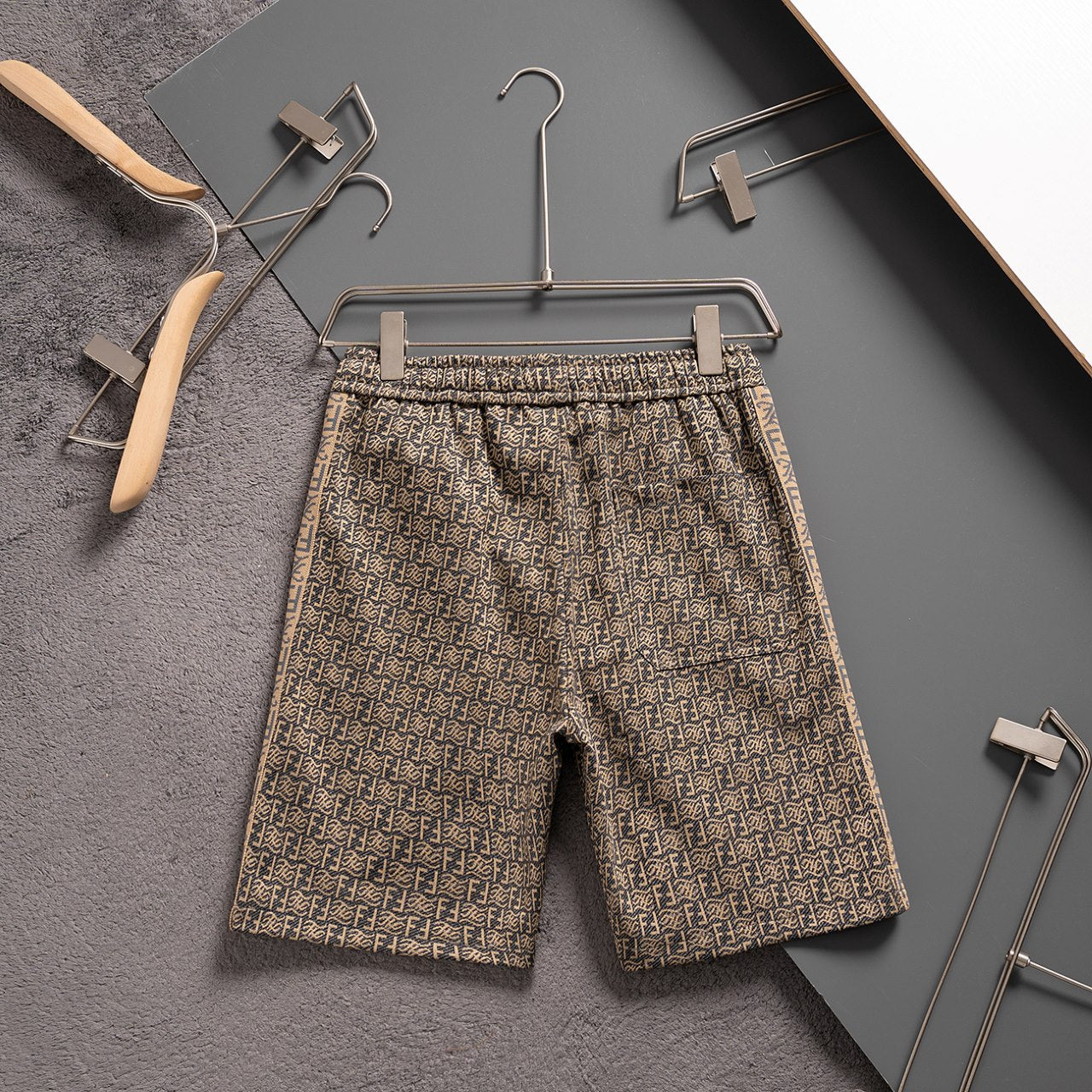 New knitted straight stripe patchwork shorts