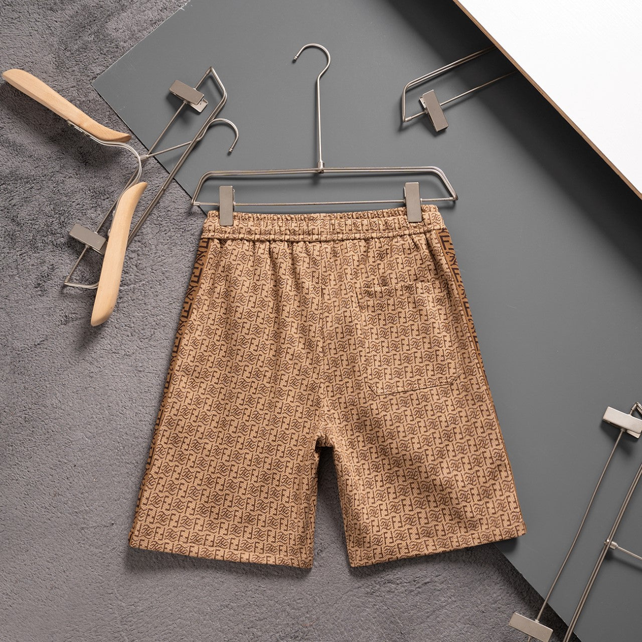 New knitted straight stripe patchwork shorts