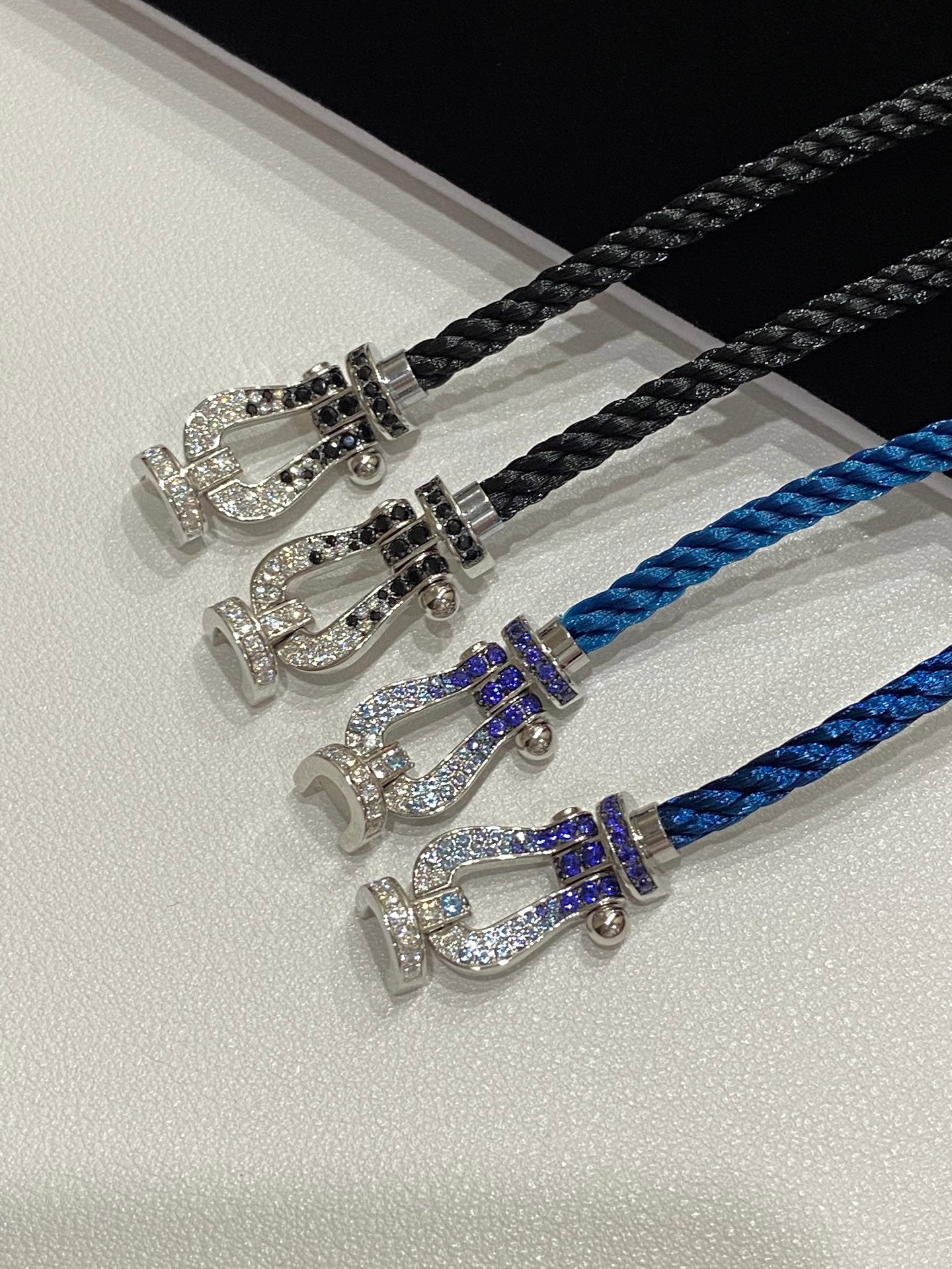 Full diamond U-shaped buckle gradient color couple bracelet