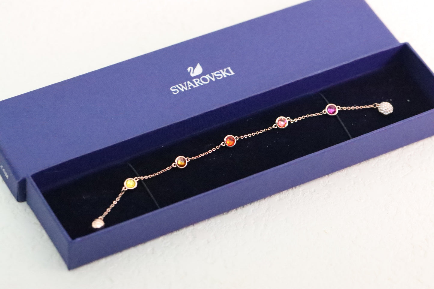 Rose gold colored crystal magnetic bracelet