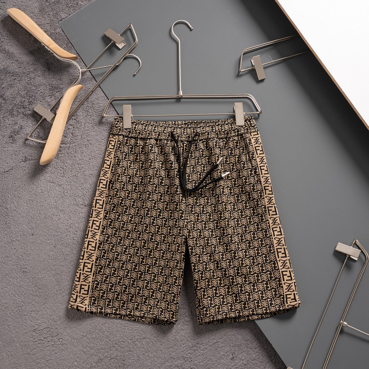 New knitted straight stripe patchwork shorts