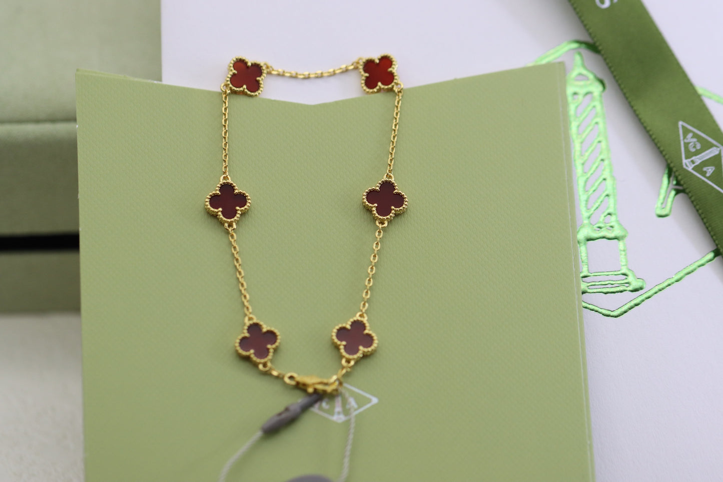 Mini Carnelian Four-Leaf Clover Small Six Flower Bracelet