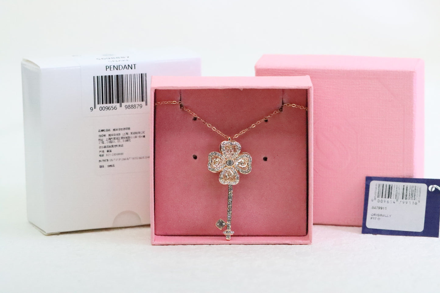 Rose gold diamond rotating four-leaf clover key necklace