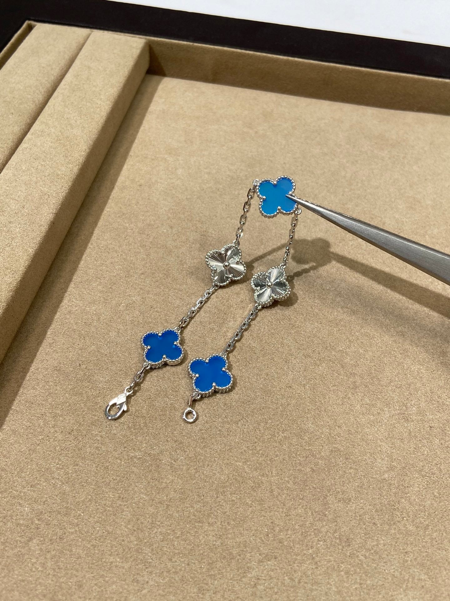 Five-flower bracelet ceramic laser