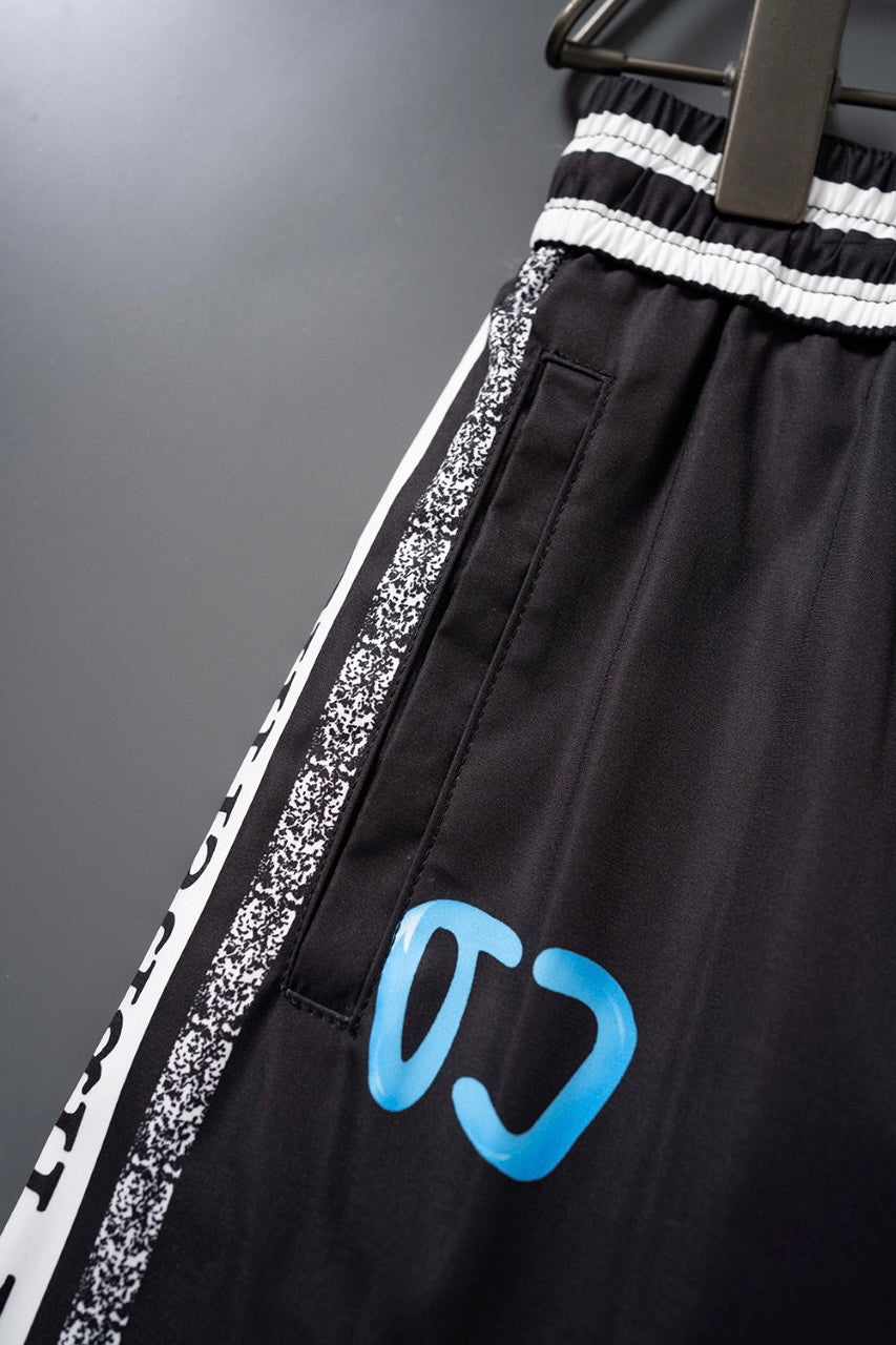 New classic black white trim quick-drying casual beach shorts