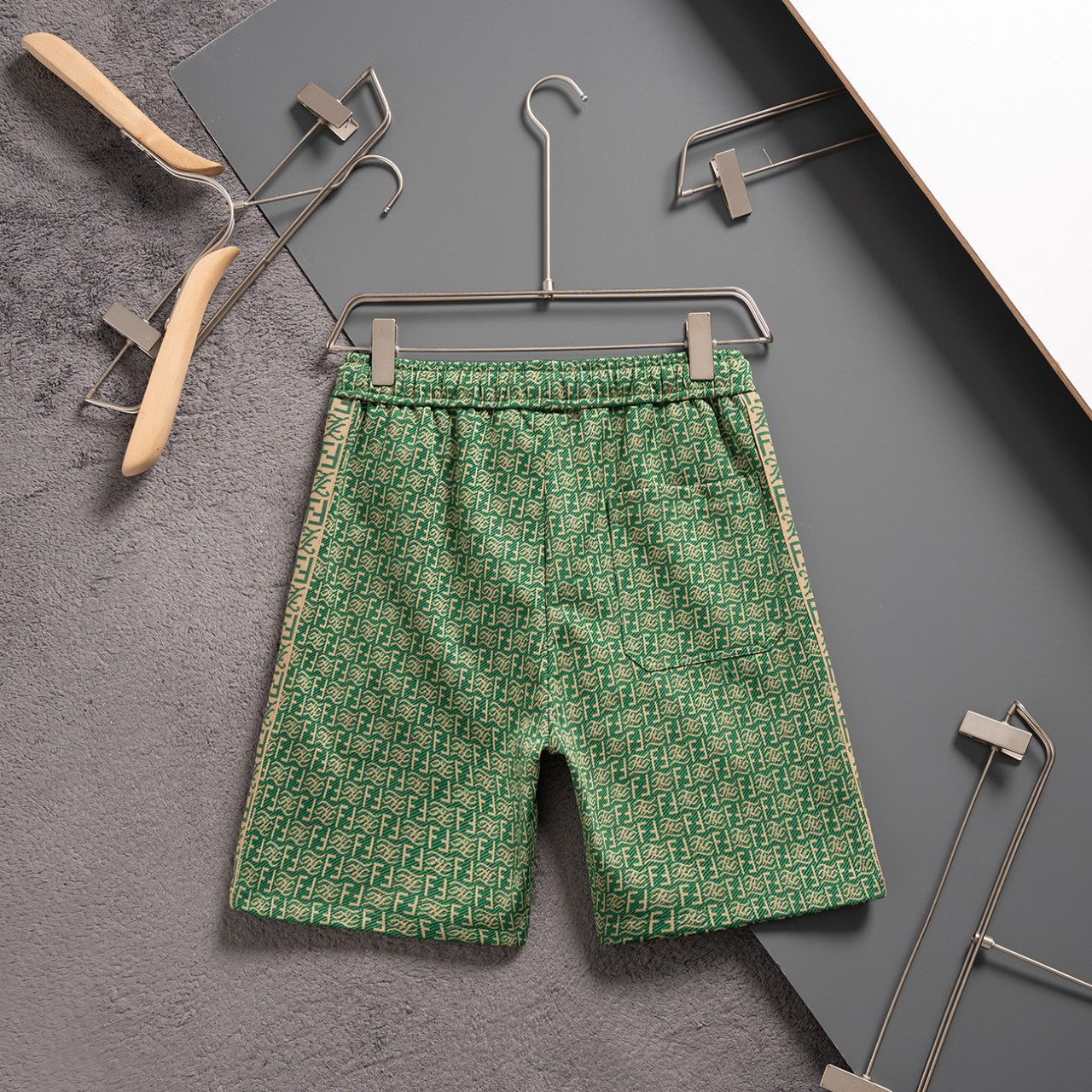 New knitted straight stripe patchwork shorts