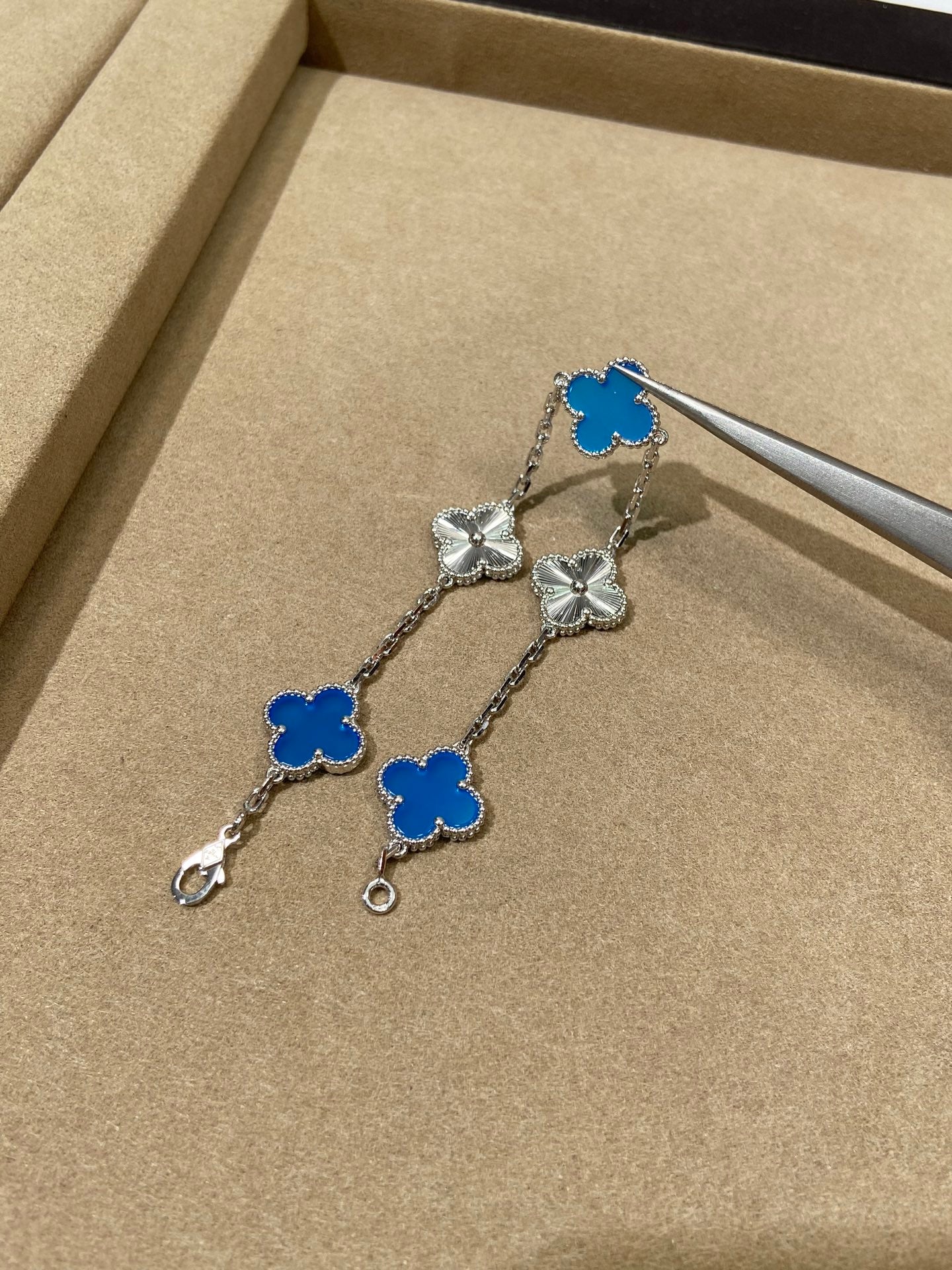 Five-flower bracelet ceramic laser