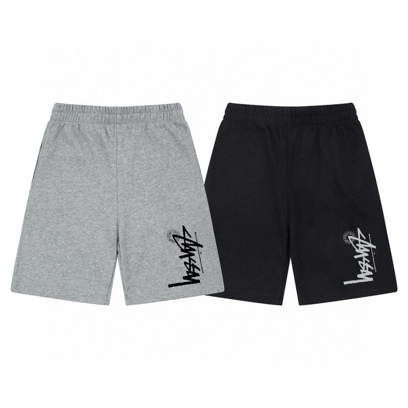 Basic shorts with large logo on the side