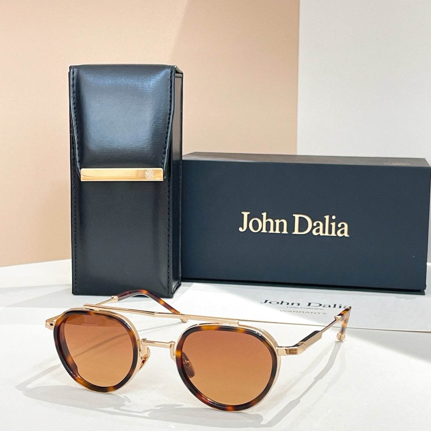 Full frame metal sunglasses