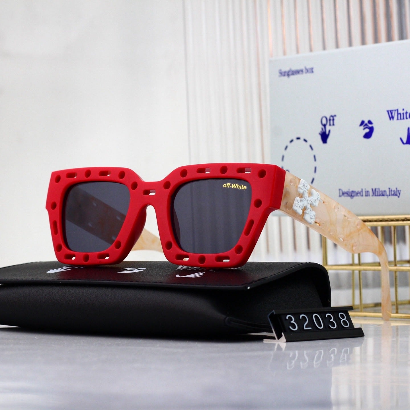 6 Colors Fashion Sunglasses 32038