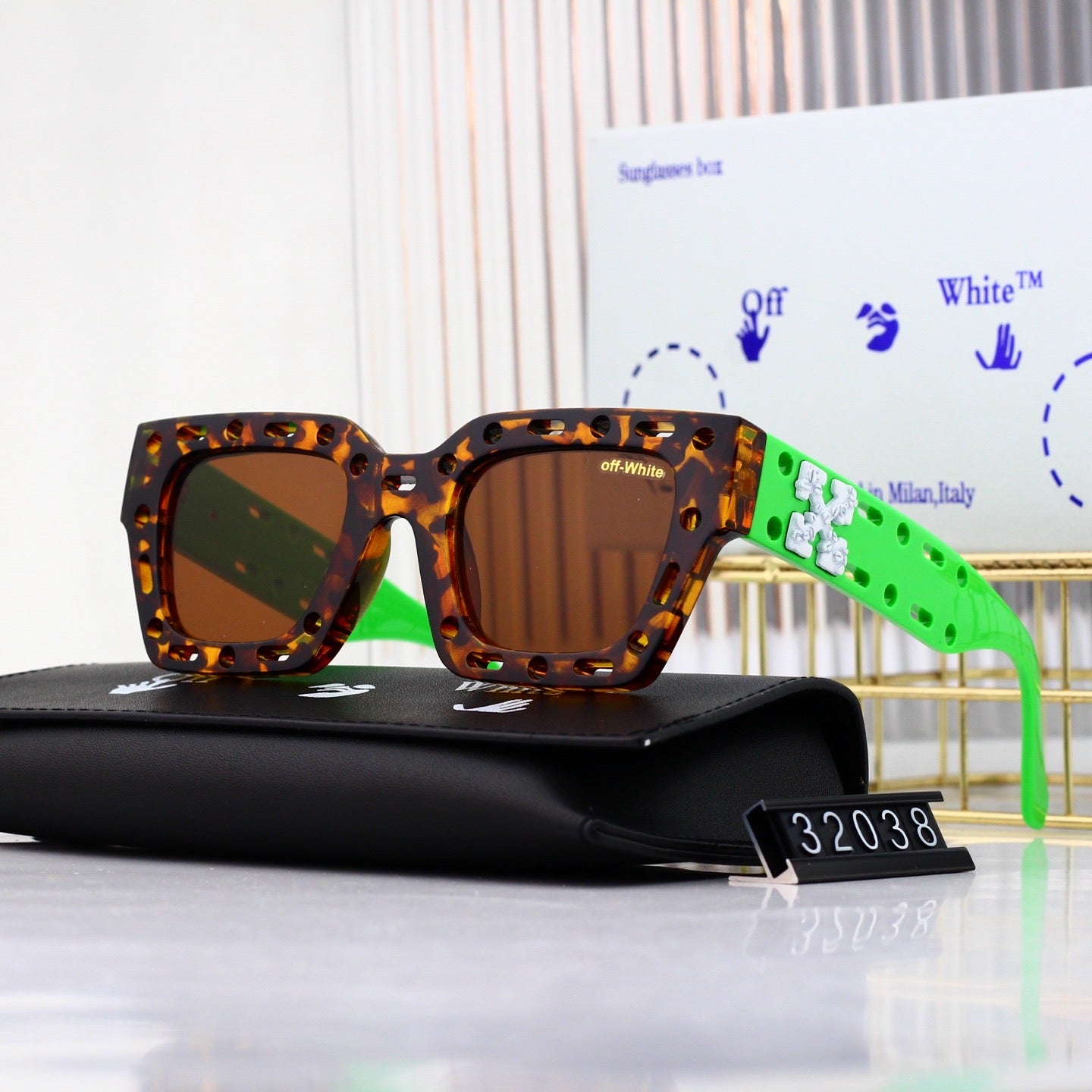 6 Colors Fashion Sunglasses 32038