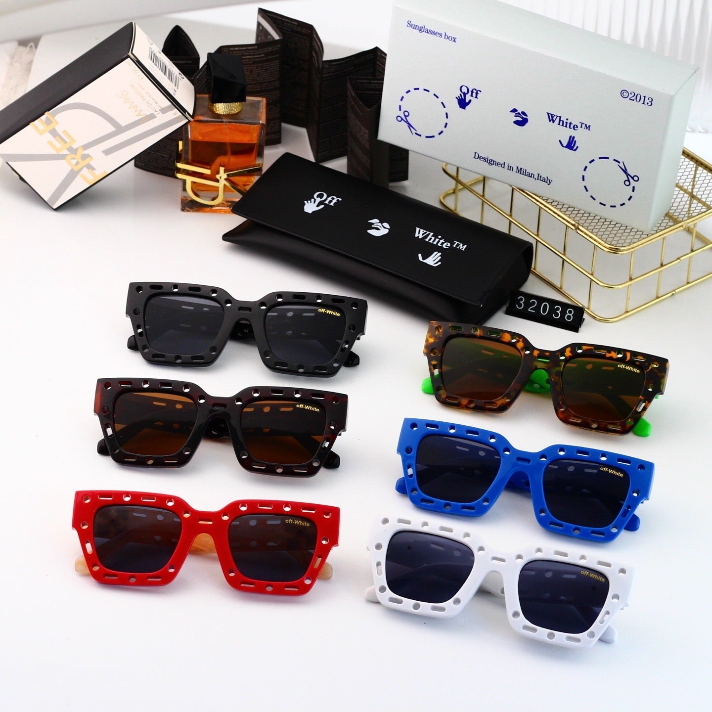 6 Colors Fashion Sunglasses 32038