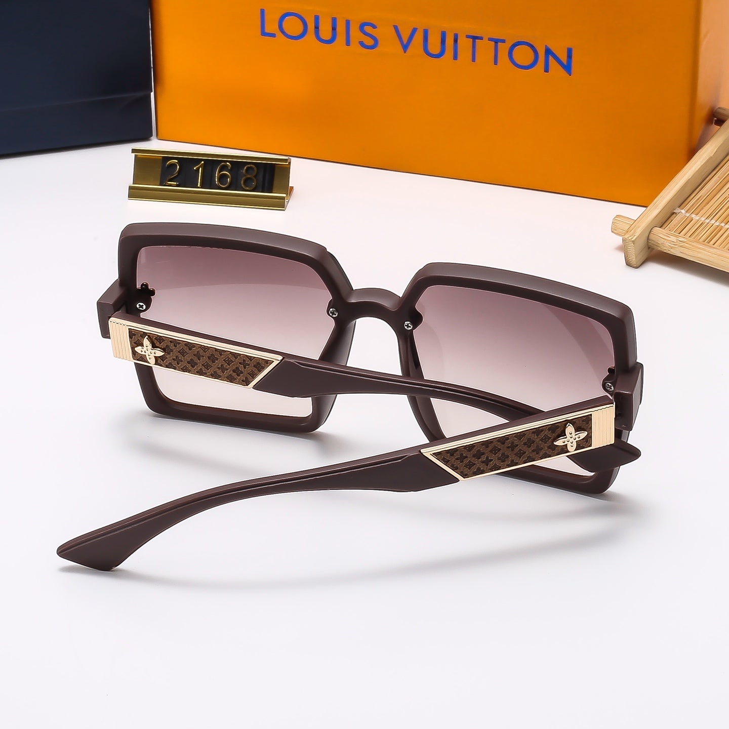 4 colors of fashionable and popular sunglasses 2168