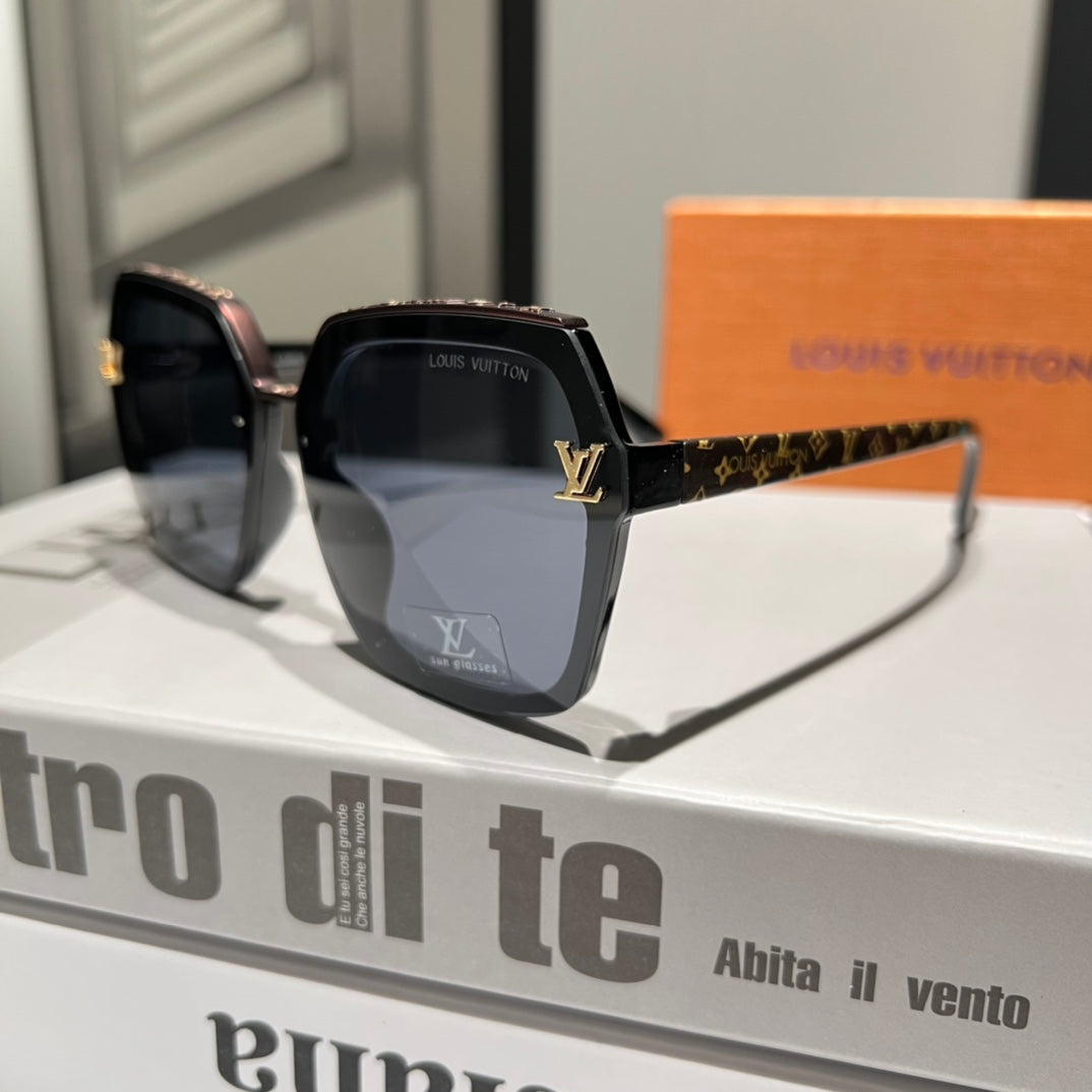 4 Colors Hot Sunglasses 8354