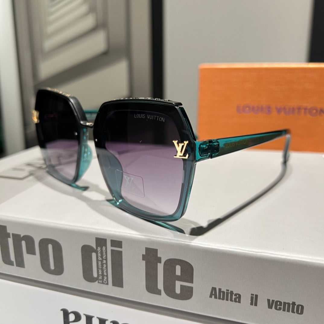 4 Colors Hot Sunglasses 8354