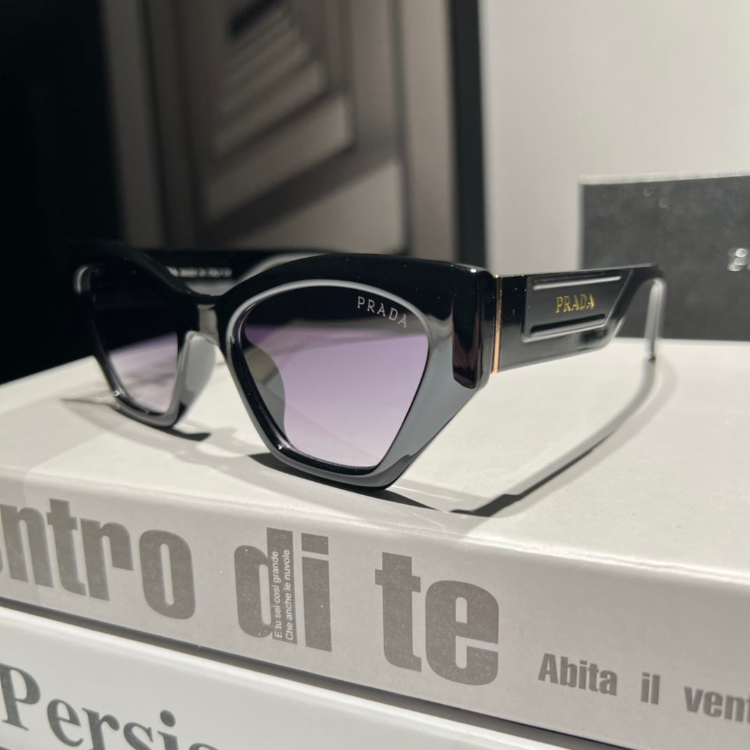4 colors fashionable hot sunglasses D28