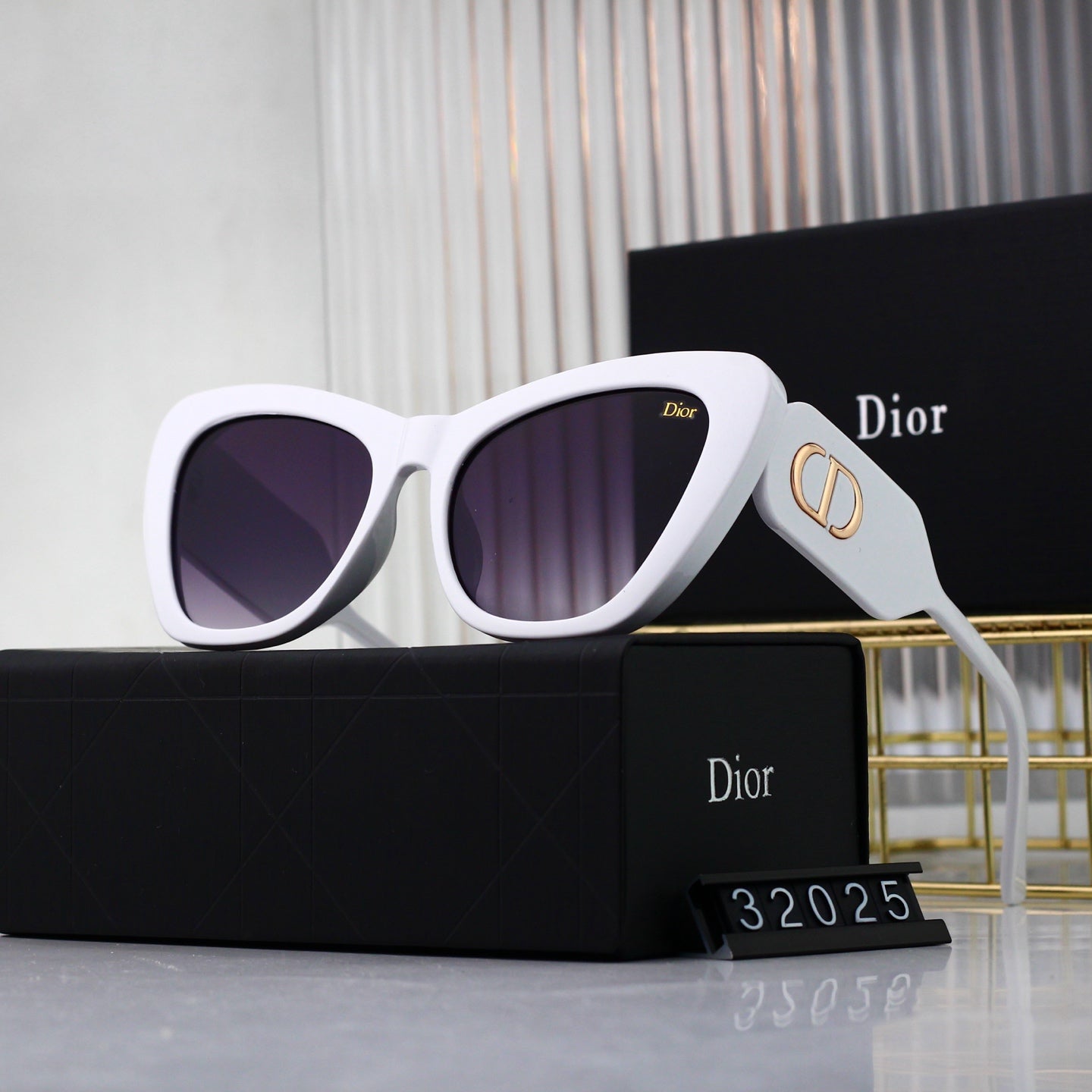 6 Colors Hot Sunglasses 32025