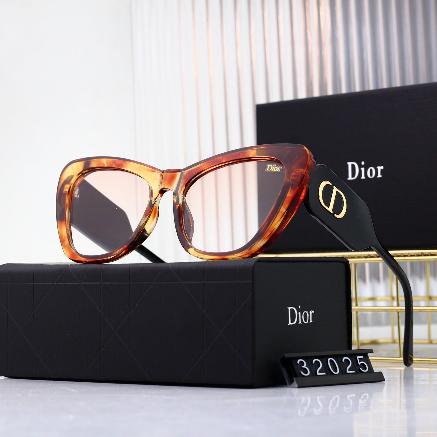 6 Colors Hot Sunglasses 32025