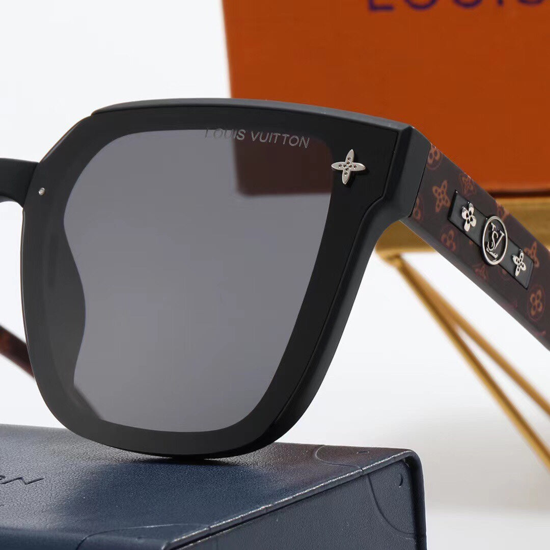 4 Colors Fashion Sunglasses 3420