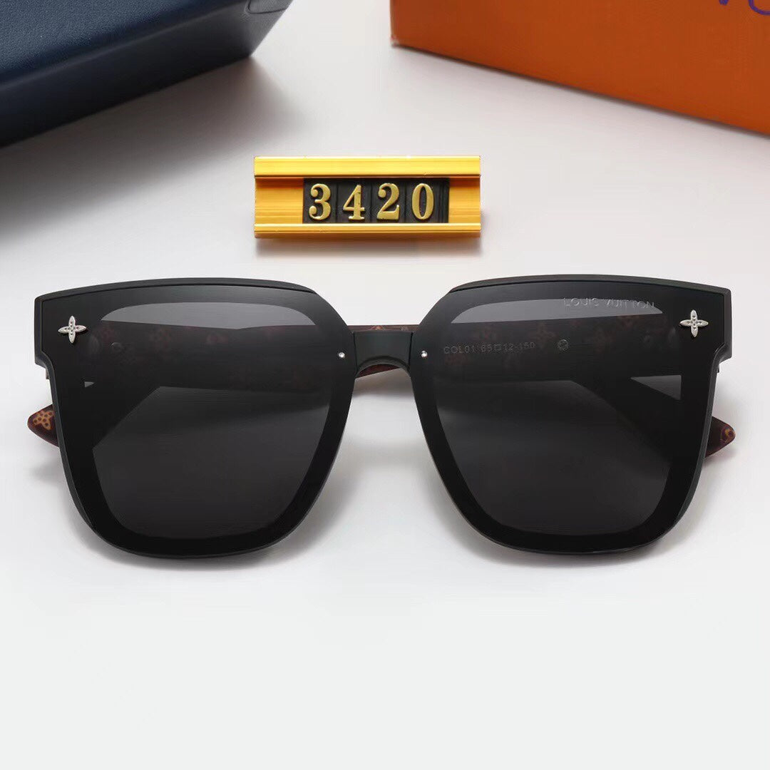 4 Colors Fashion Sunglasses 3420