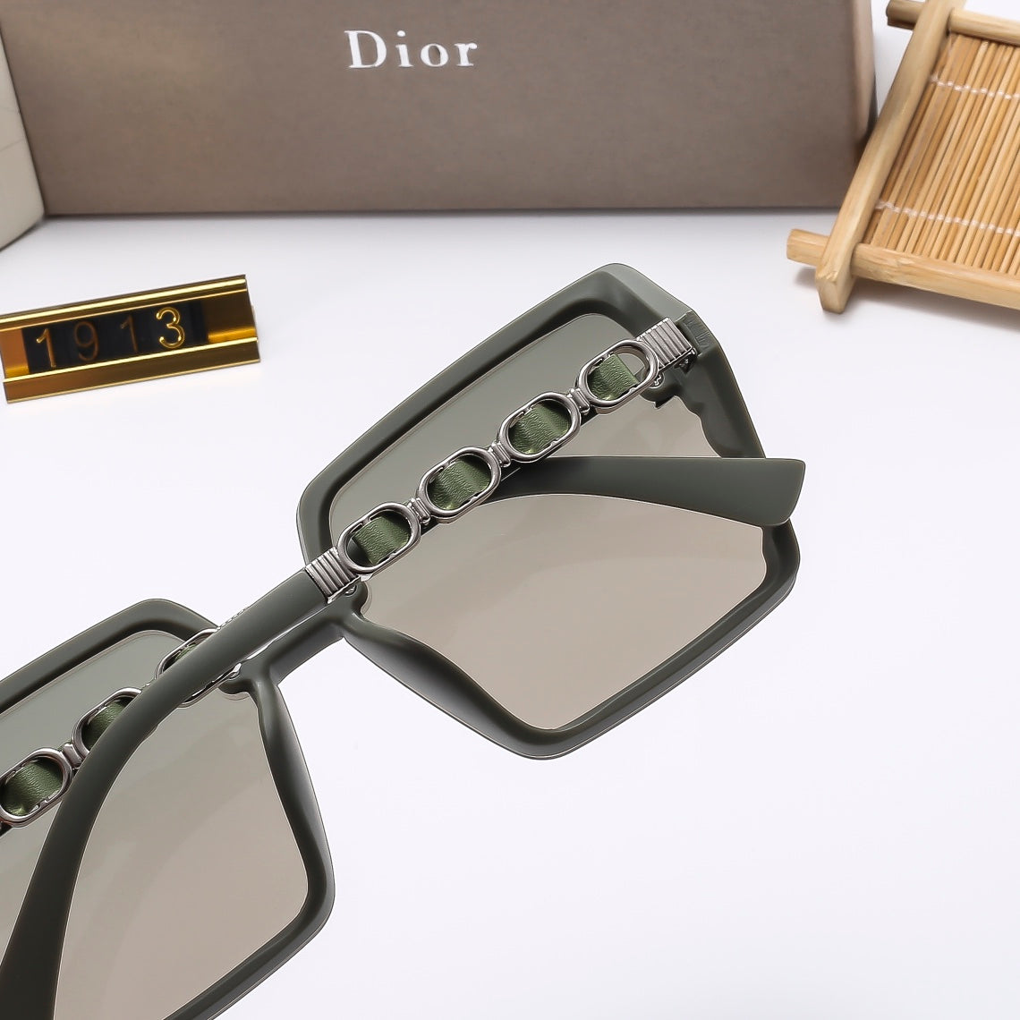 4-color high-end popular sunglasses 1913
