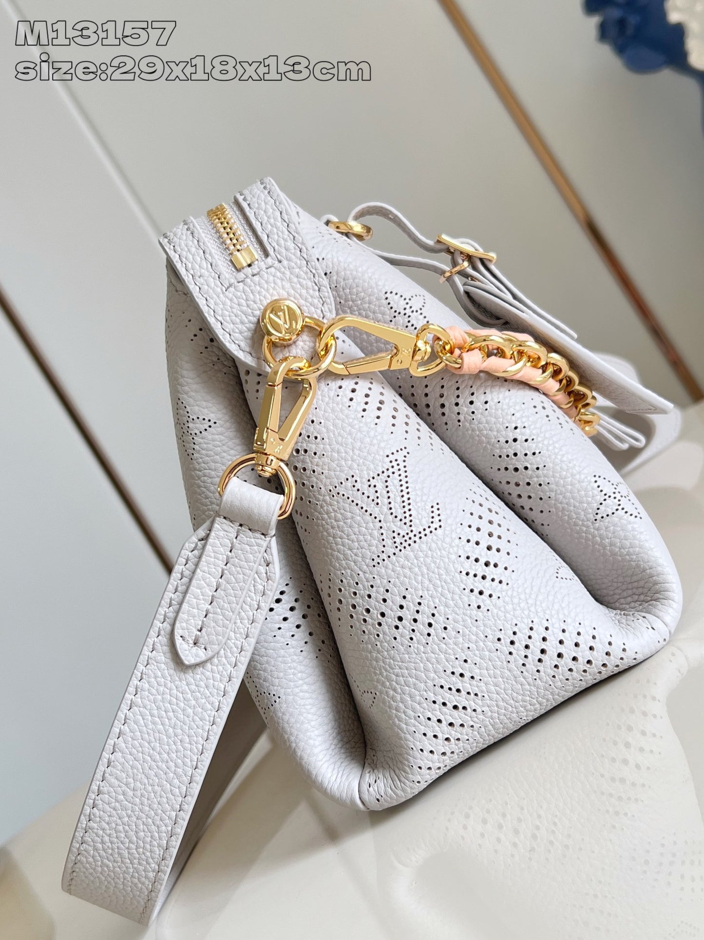 Crossbody or shoulder bag