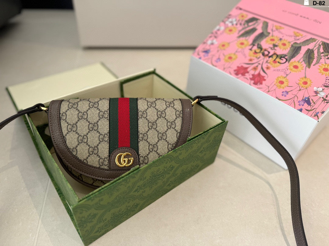 Small saddle bag
