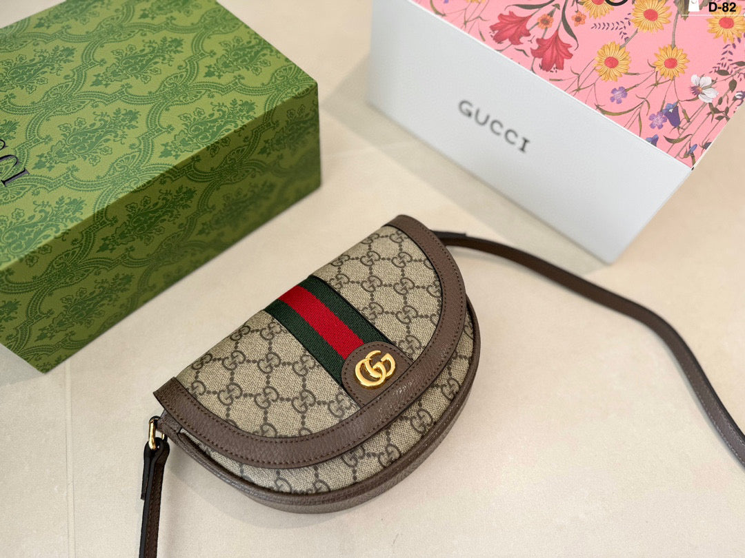 Small saddle bag