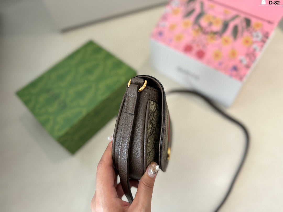 Small saddle bag
