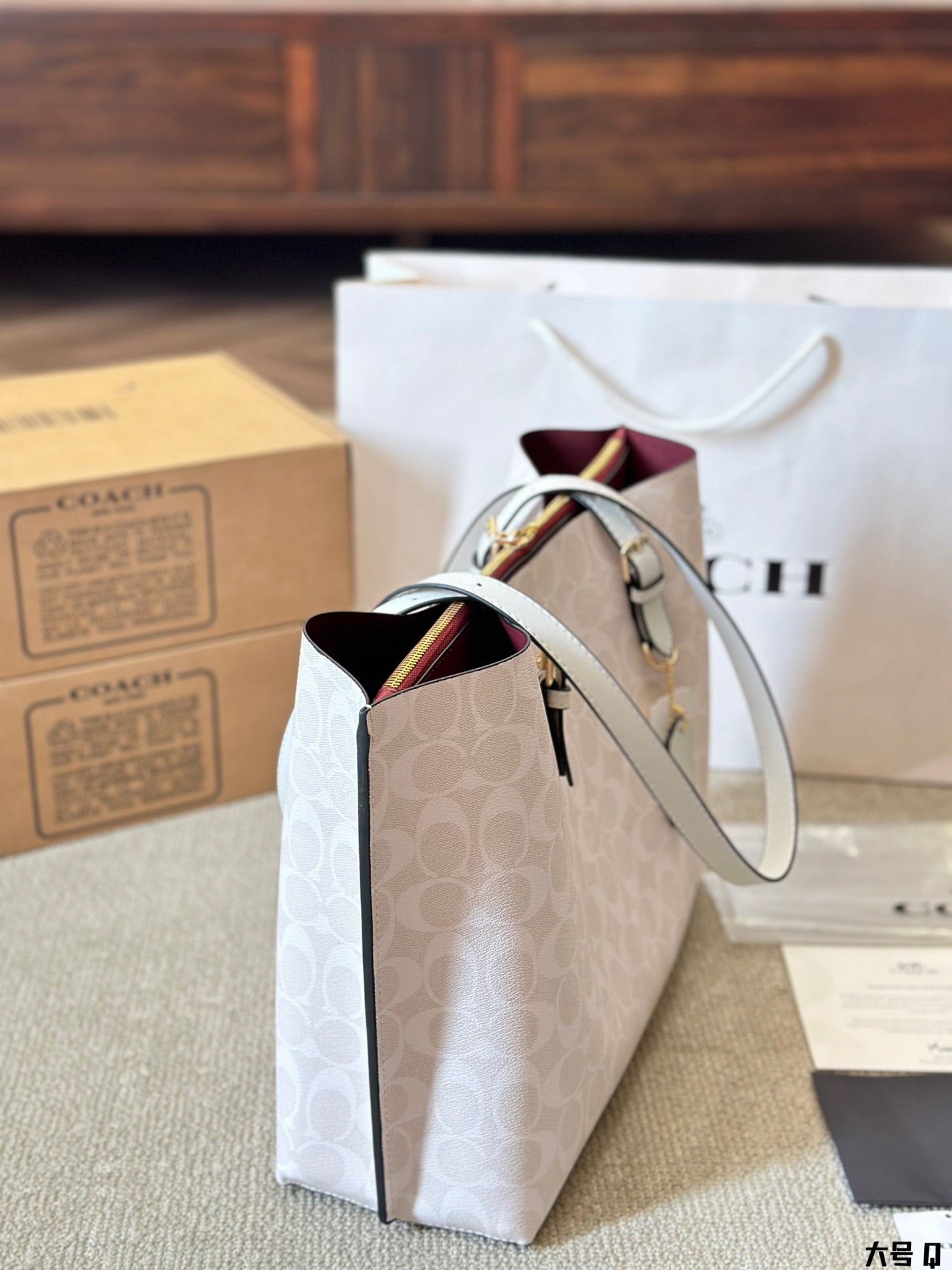 Practical style Multi-purpose lining with logo