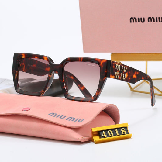 Classic square-frame sunglasses