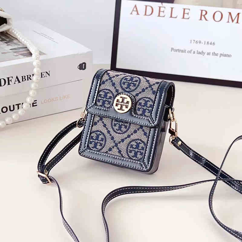 Vintage Embossed Small Mobile Phone Bag
