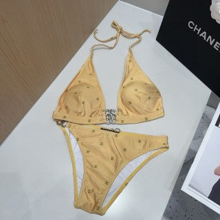 A must-have for fashion trendsetters! The real thing is super beautiful!