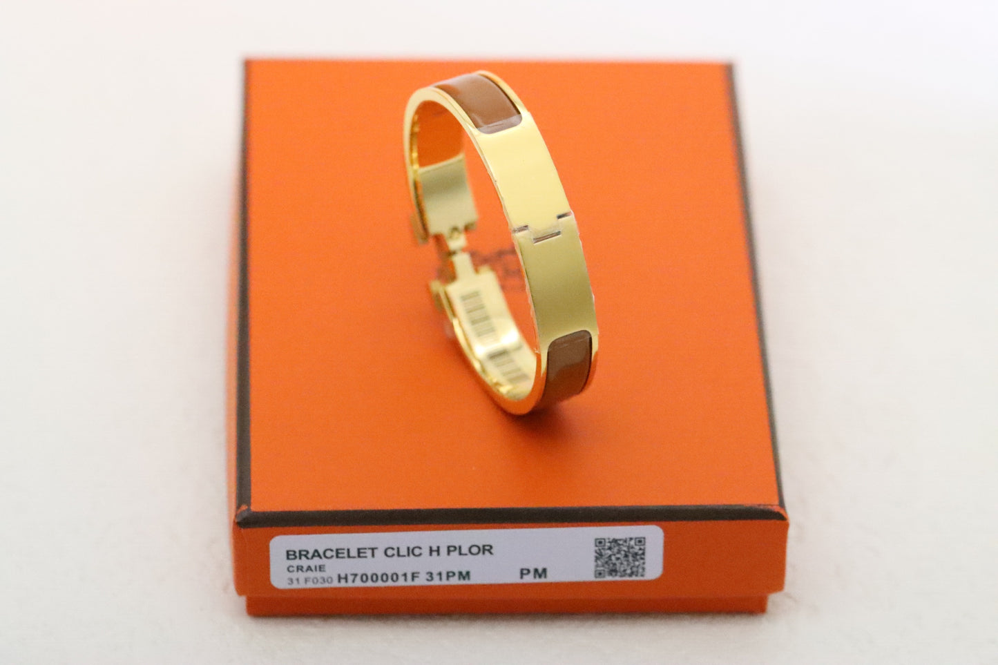 Gold enamel bracelet