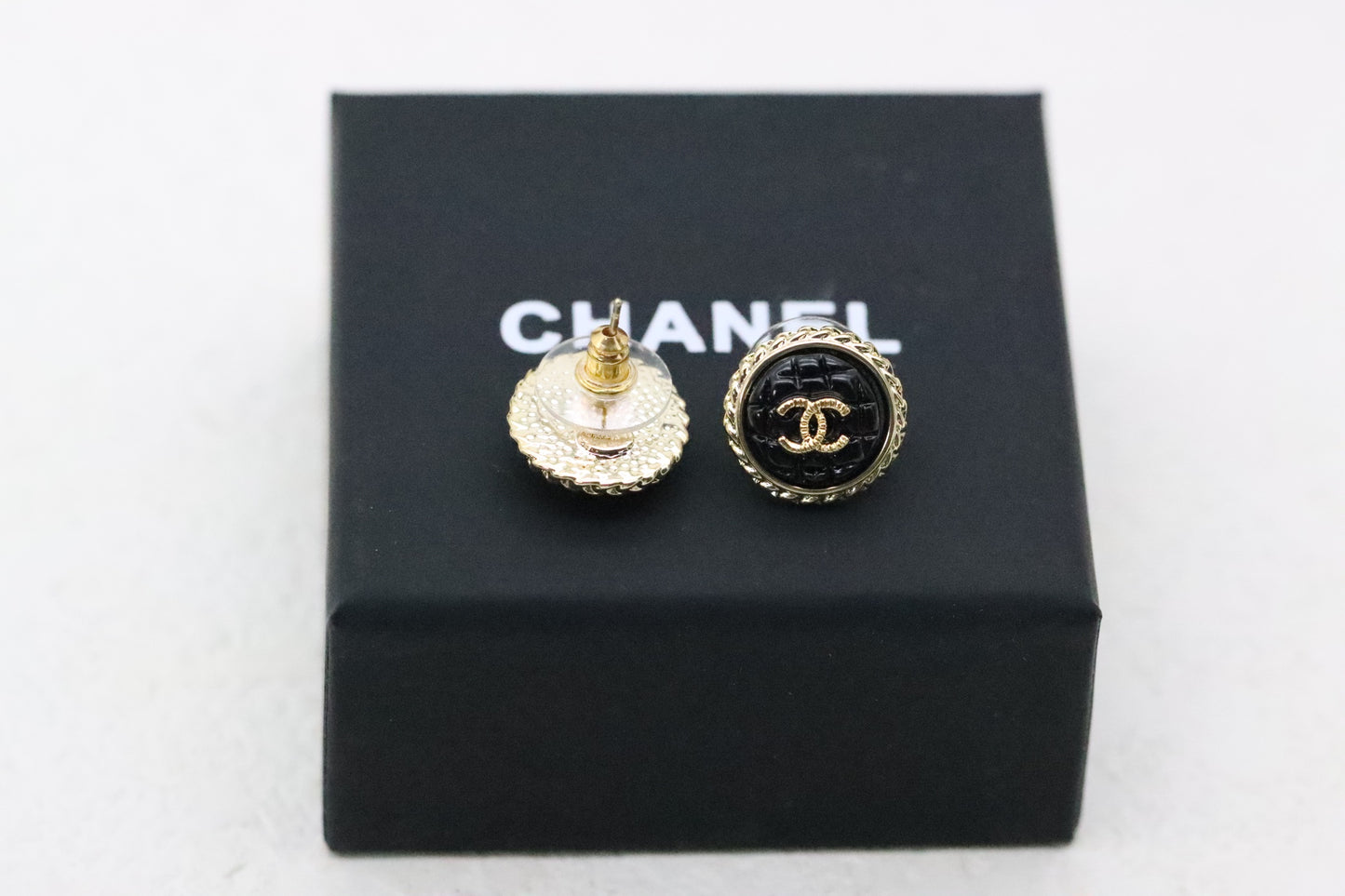 Gold button double c earrings