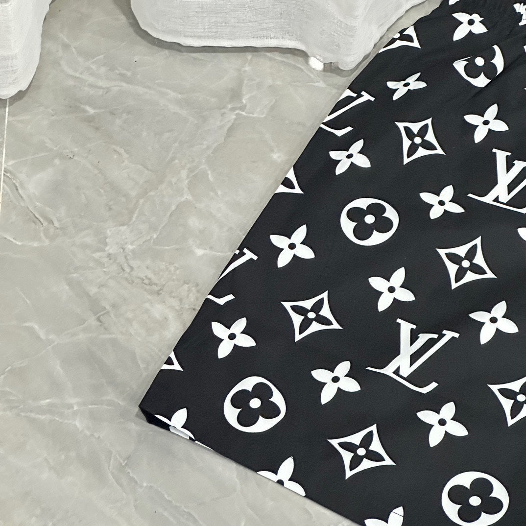 New classic portrait casual beach shorts