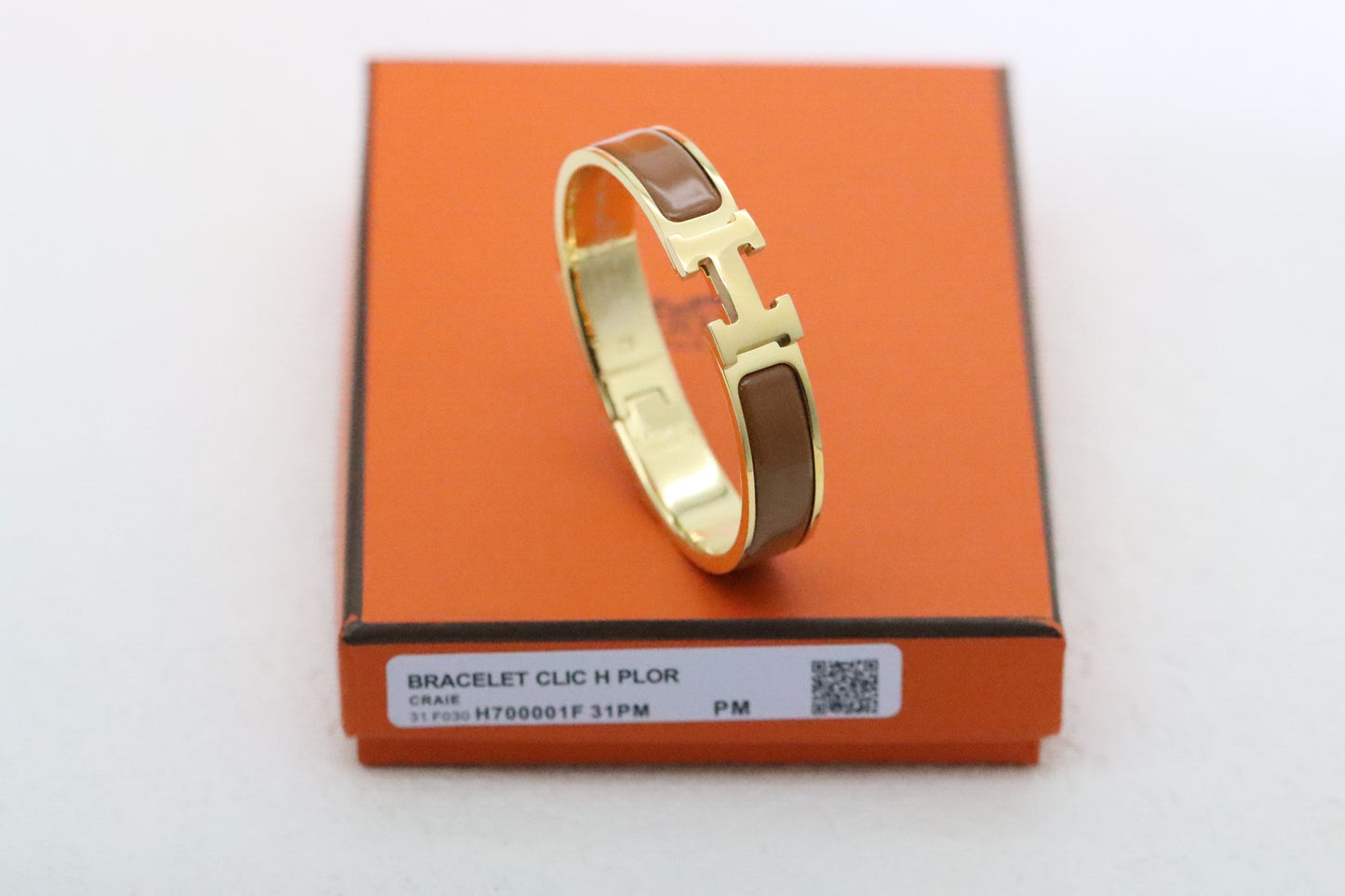Gold enamel bracelet