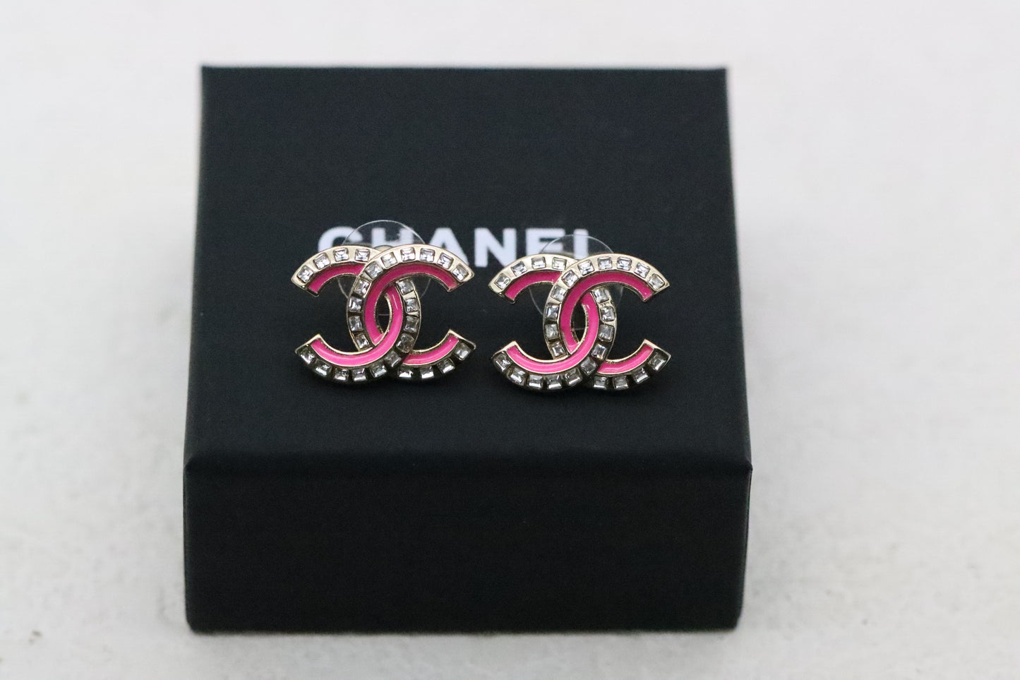 Gold button double c earrings