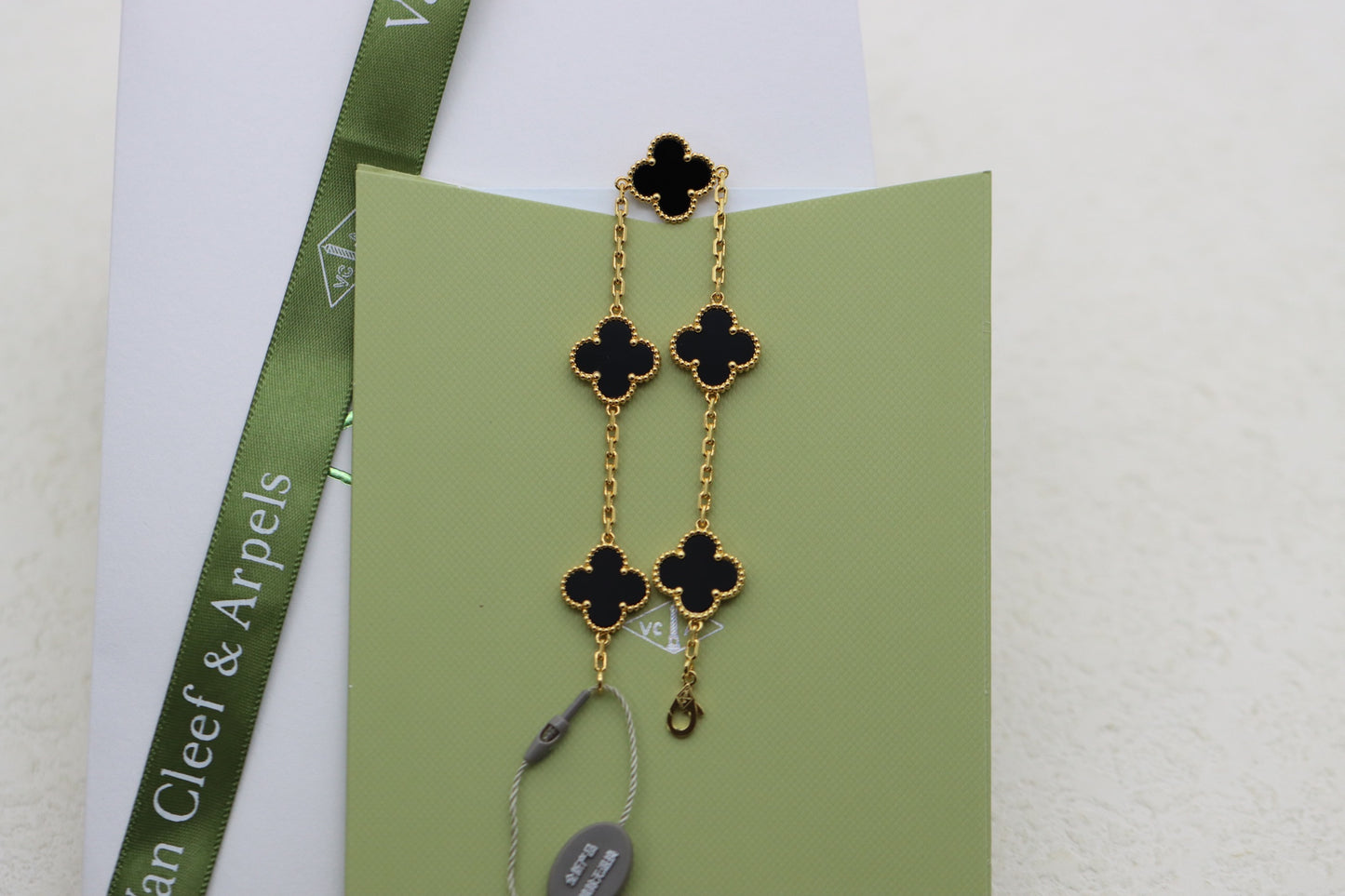 Penang Gold Carnelian Five Flower Bracelet