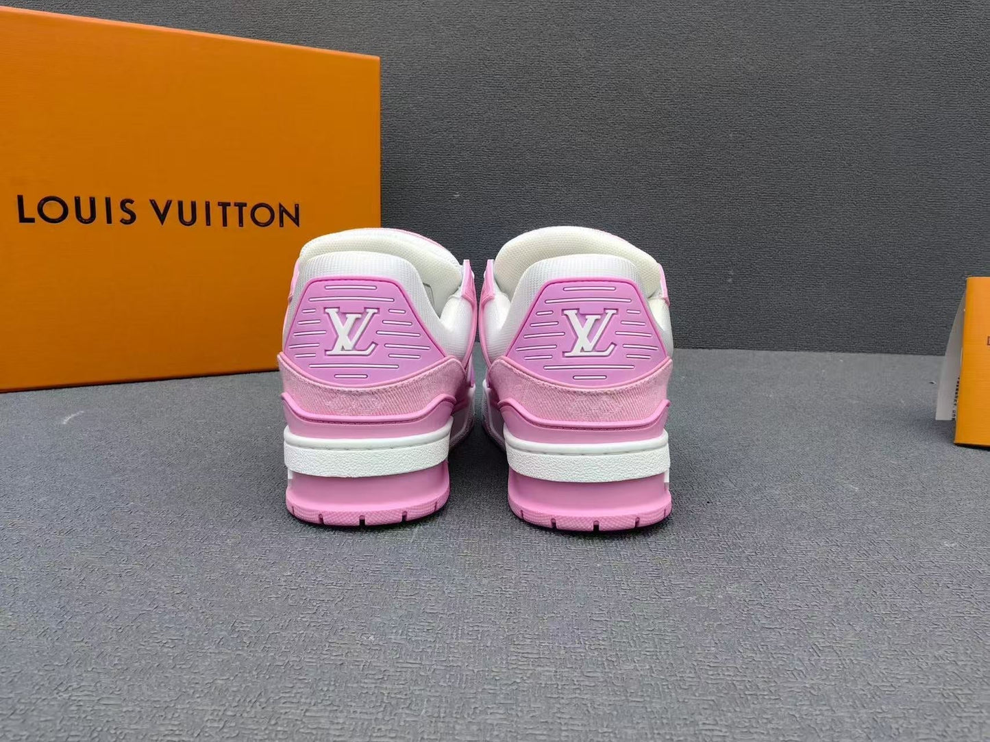 Spring and Autumn casual thick soled popular new shoes Trainer Sneaker 090303