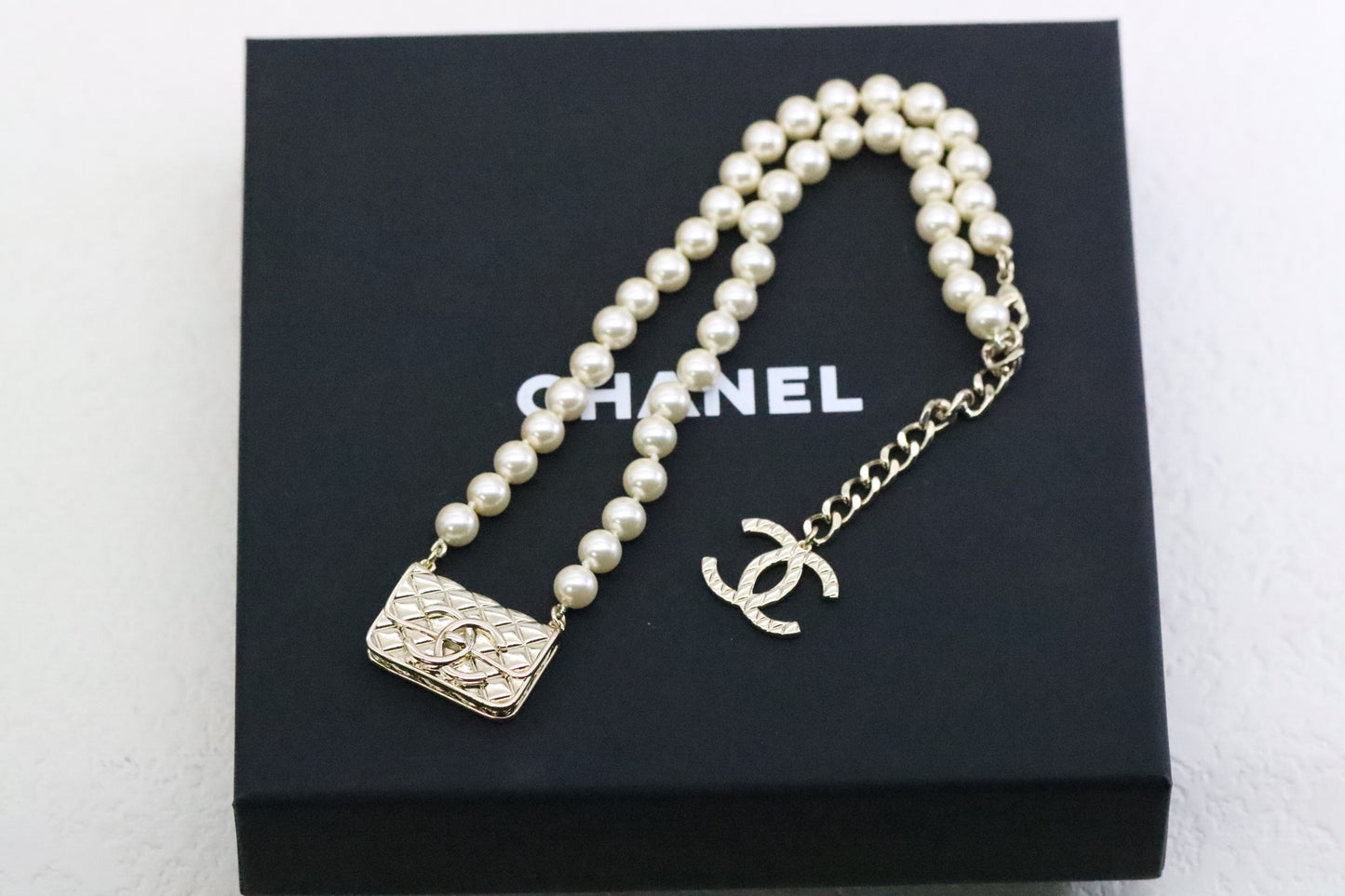 Light gold double C diamond bag and clavicle necklace