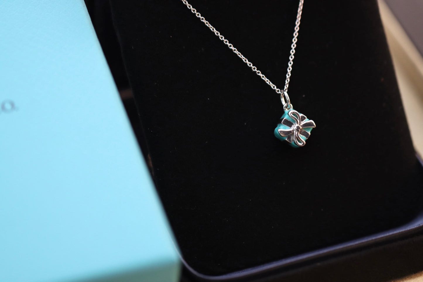 gift box necklace