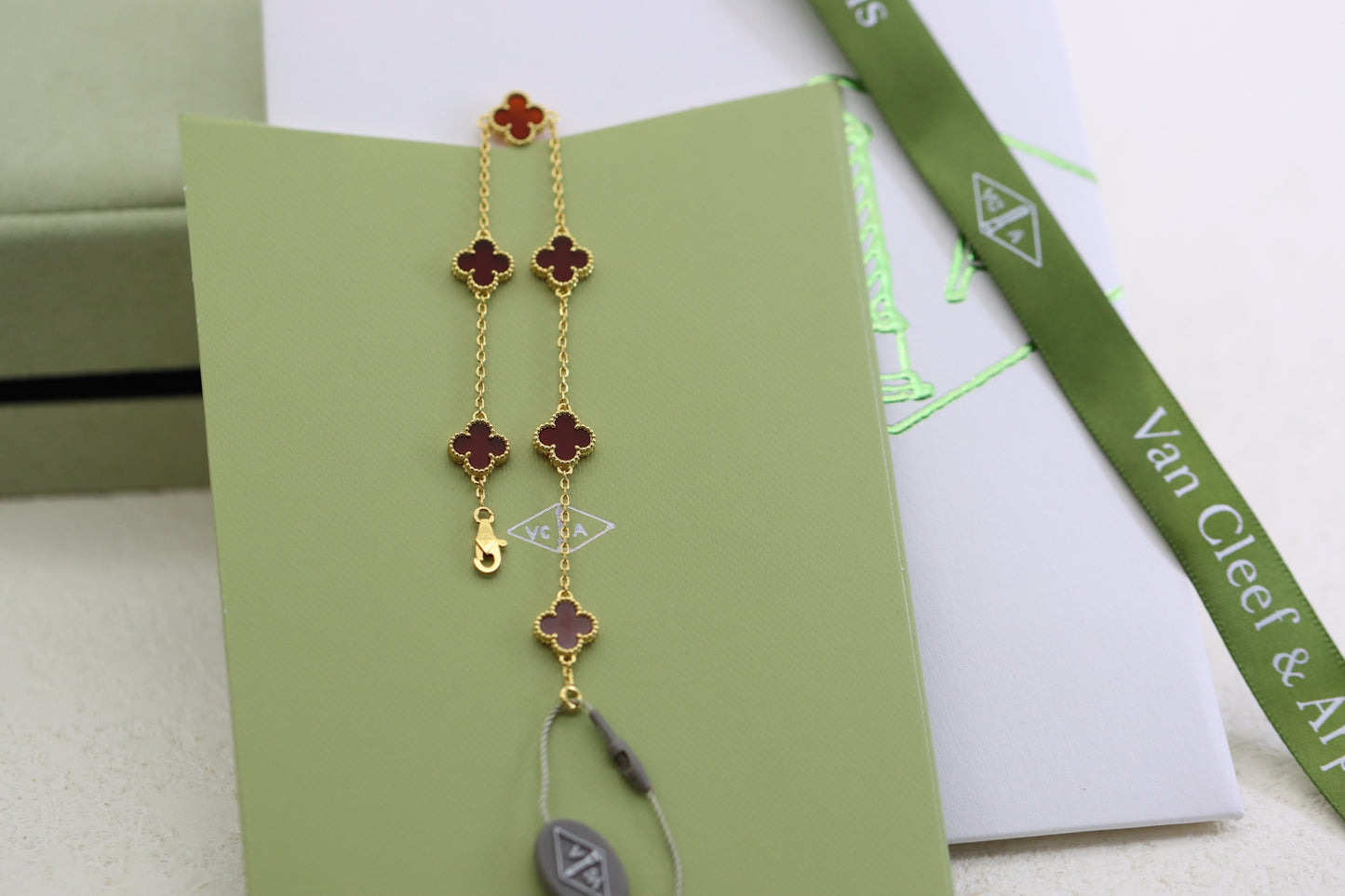 Mini Carnelian Four-Leaf Clover Small Six Flower Bracelet