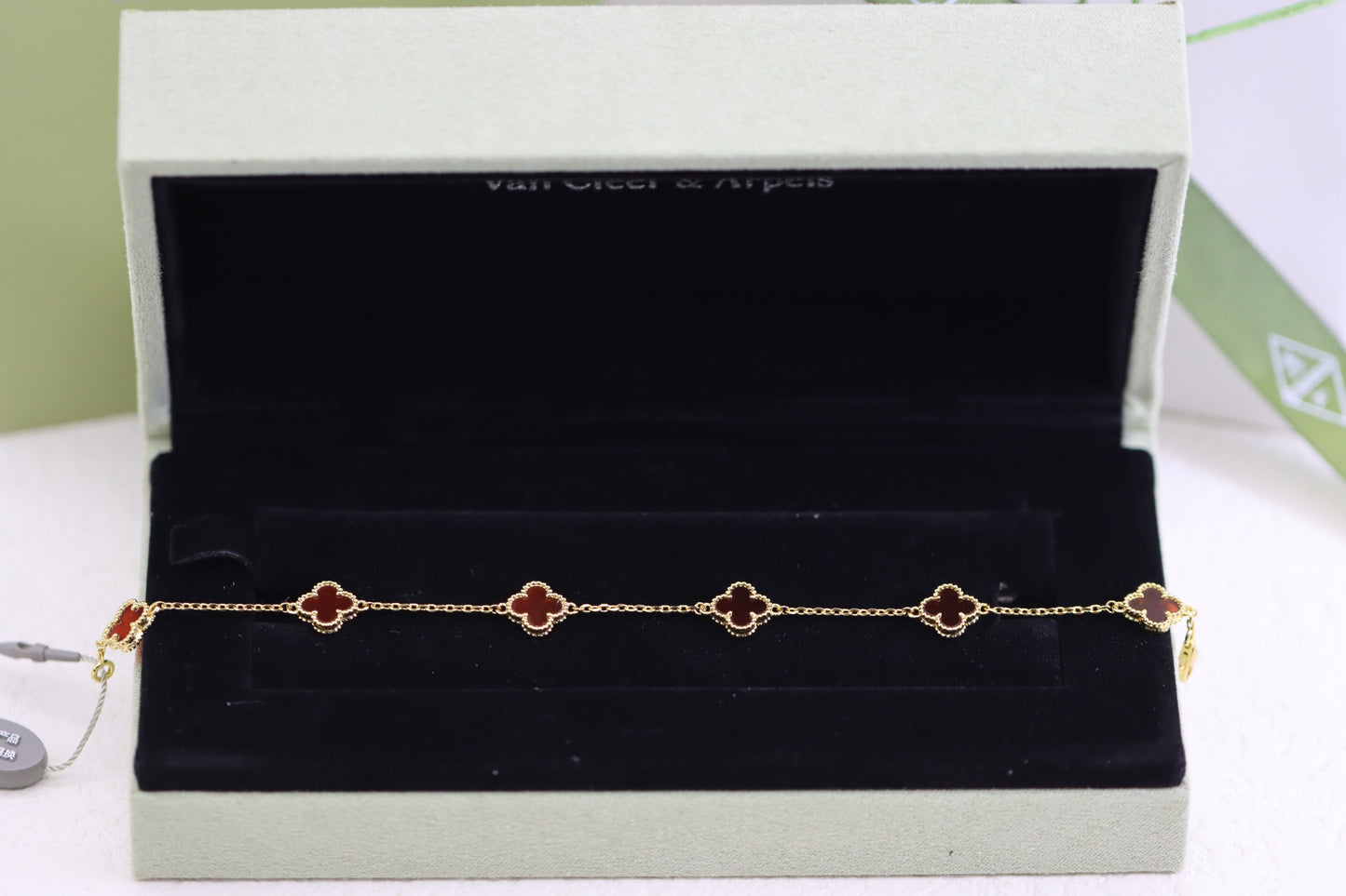 Mini Carnelian Four-Leaf Clover Small Six Flower Bracelet