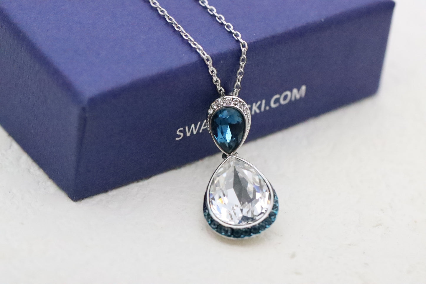 Silver Blue Diamond Teardrop Clavicle Necklace