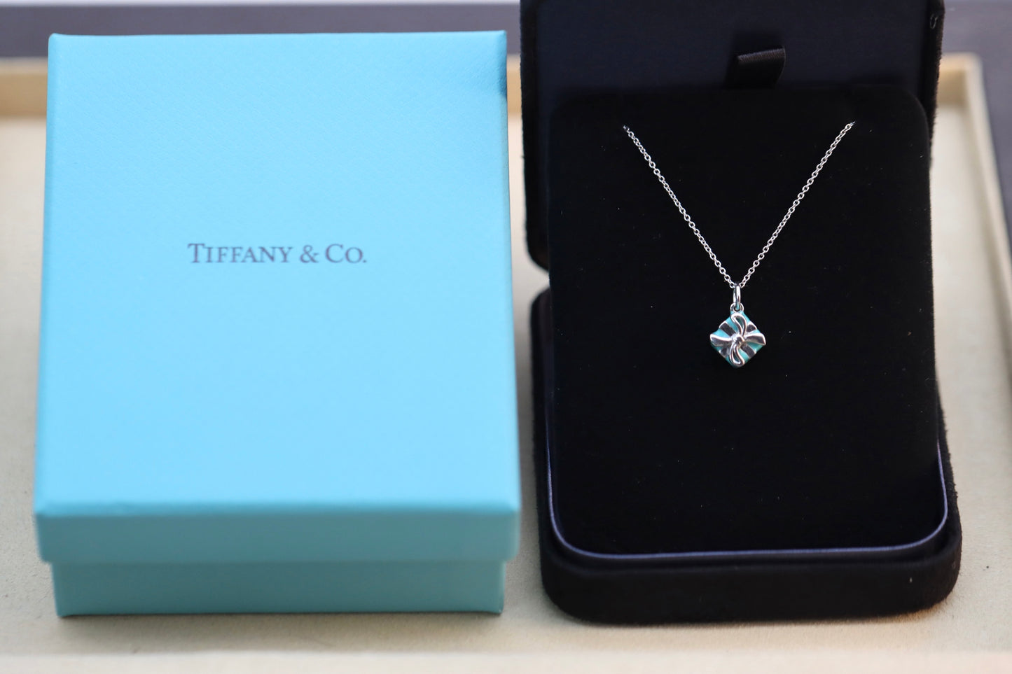 gift box necklace