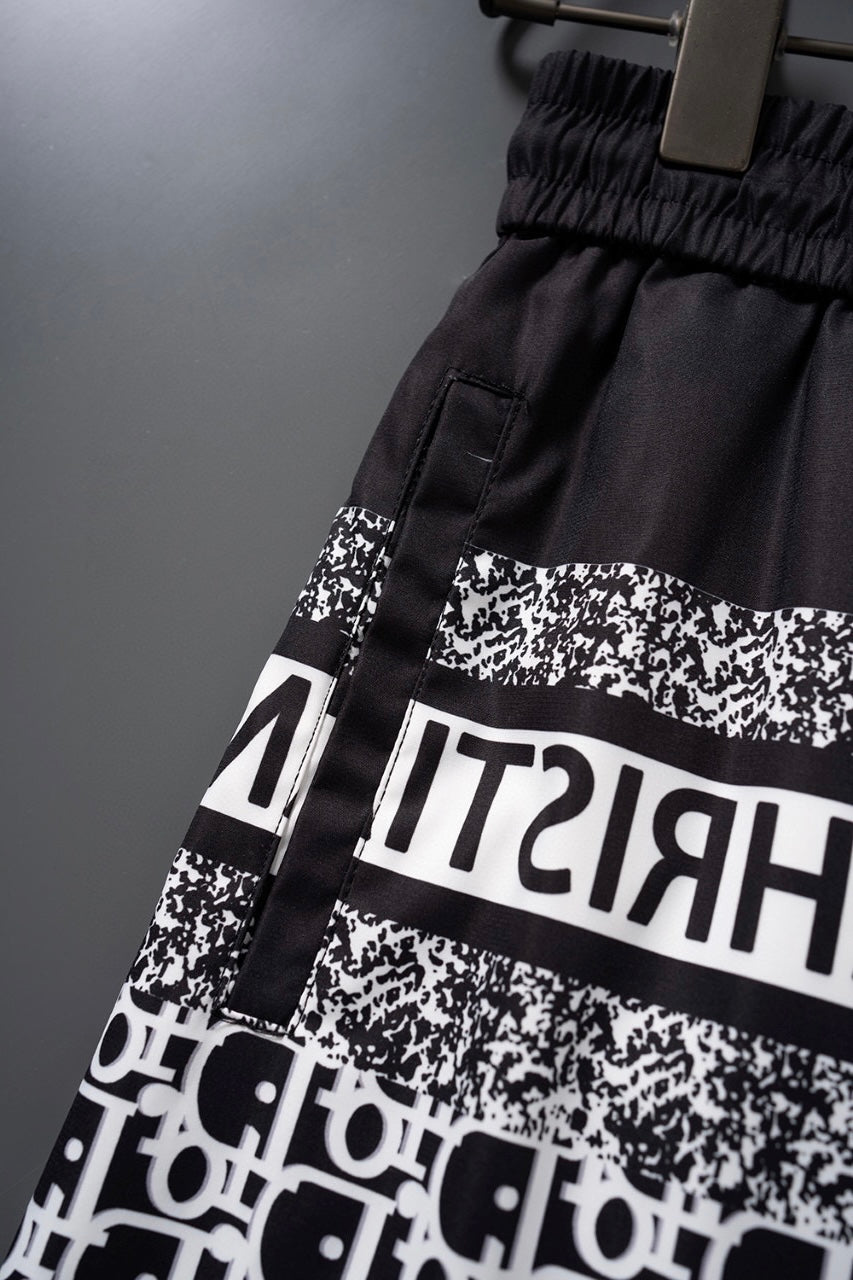 New classic black and white casual beach shorts plaid quick-drying shorts