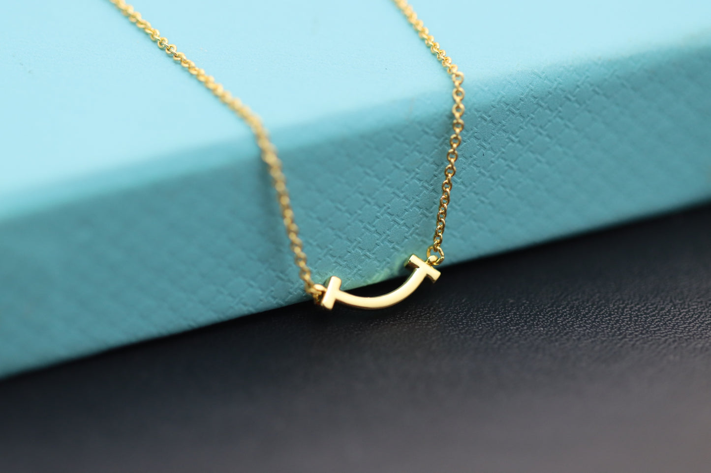 Mini Diamond-Free Smiley Face Necklace